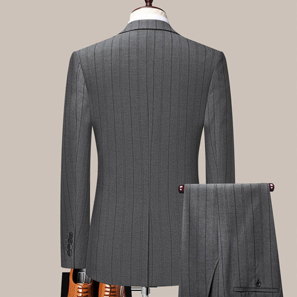Classic Fit 2-Piece Men's Suit Jacket & Pant Set-back